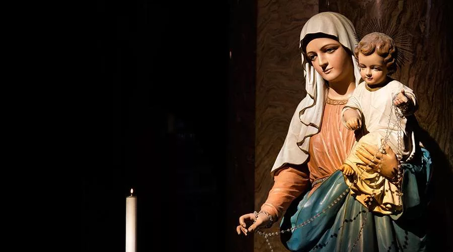 La Virgen María y dos sacramentales dogma