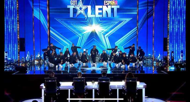 Niño canta a Jesucrist en Britain Got Talent En el programa Britain's Got Talent, un niño conmovió al público y a los jueces al cantar una canción a Jesucristo en la frecuencia de armonía divina, conocida como 963 hertz, también llamada la nota de Dios.